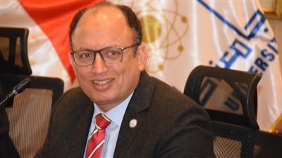 رئيس جامعة حلوان: نجاح كبير للاختبارات الإلكترونية