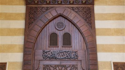 ما حكم اتباع النساء للجنائز؟ الإفتاء تجيب