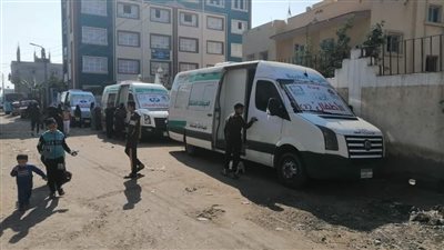 توقيع الكشف الطبي بالمجان على ١٦٢٠مواطنا بدمياط خلال قافلة علاجية