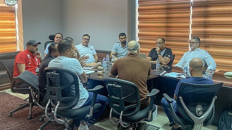 الجهاز الفني لمنتخب