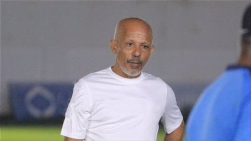 احمد العجوز، فيتو