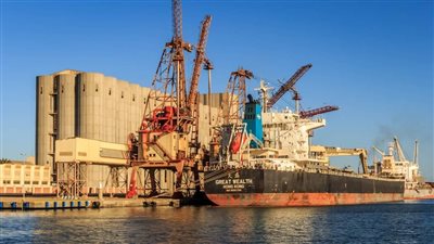 ميناء دمياط يؤكد جاهزيته لاستقبال ناقلات القمح 