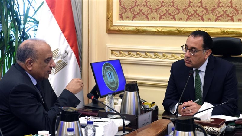 رئيس الوزراء ووزير