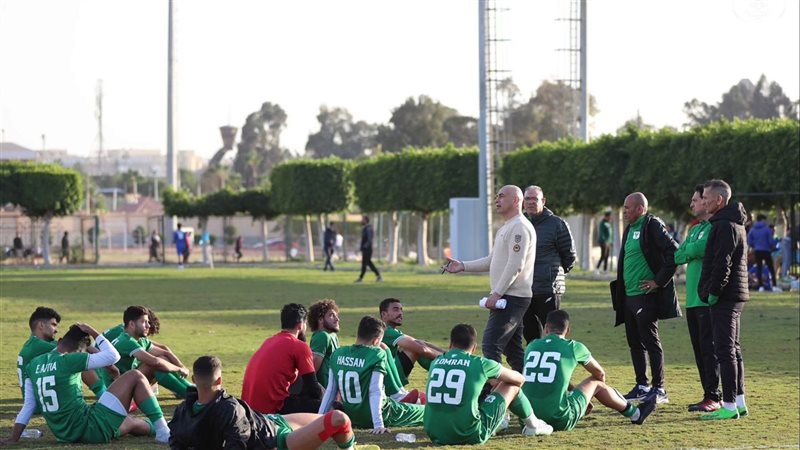 حسام حسن ولاعبي المصري،