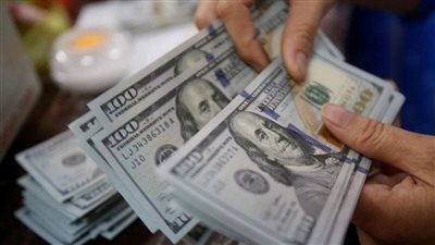 سعر الدولار في البنك الأهلي المصري بمنتصف التعاملات