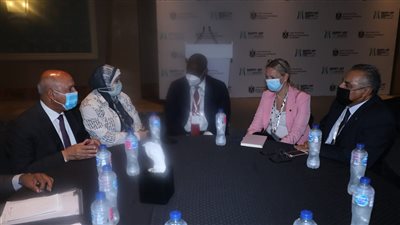 وزير النقل ونائب رئيس بنك التنمية الأفريقي يبحثان التعاون المشترك