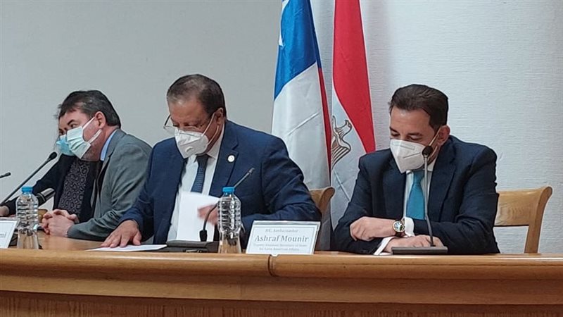 جانب من الندوة 