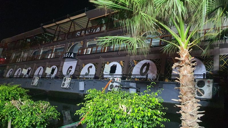 جنوح مطعم عائم بنيل