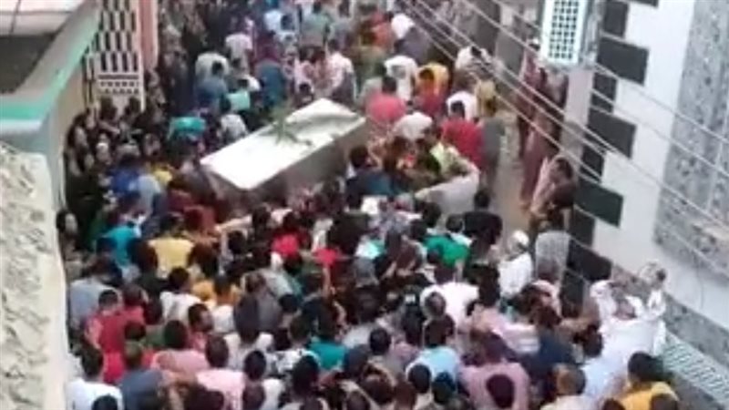 جنازة شعبية بشربين