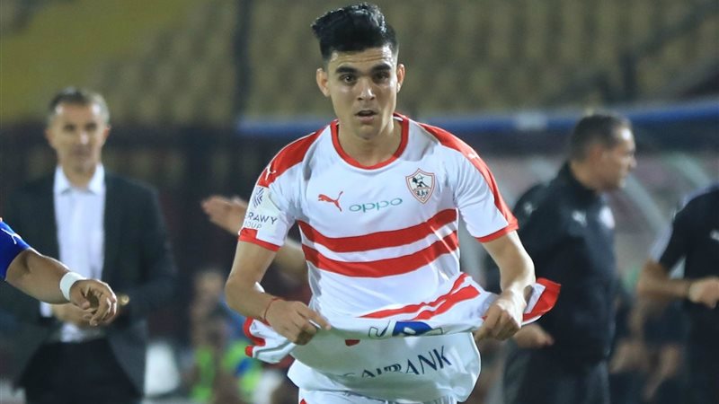 أشرف بن شرقي لاعب