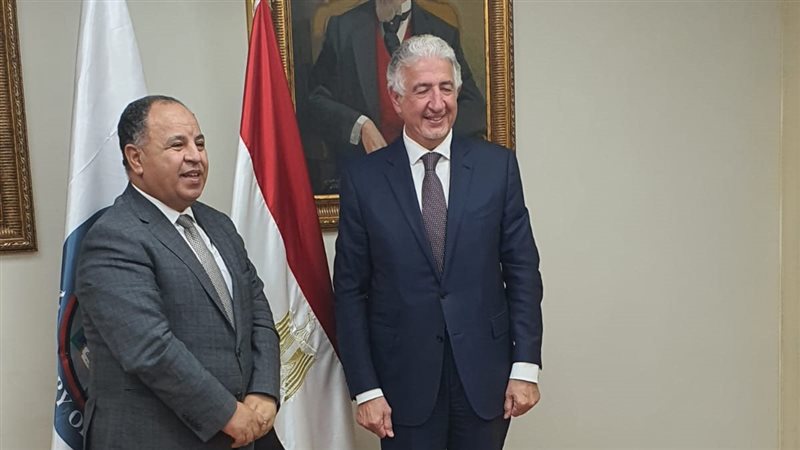 وزير المالية الدكتور