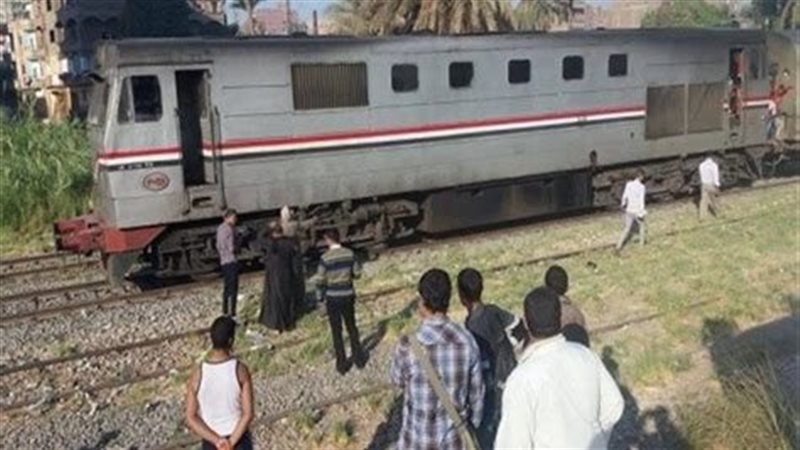 قطار يصطدم بتروسيكل