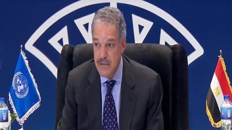 الدكتور عادل عبد