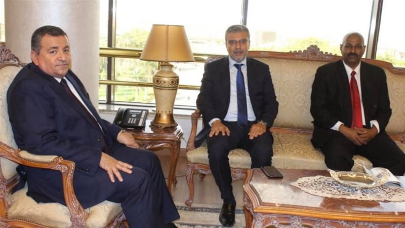 عمرو الليثي مع أسامة