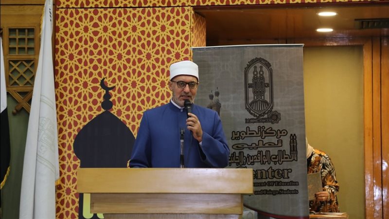 الدكتور نظير عياد