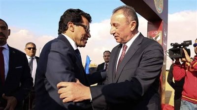 كأس العالم للأندية، وزير الرياضة يجهز مفاجأة لجماهير الأهلي ويتواصل مع بعثة الأحمر