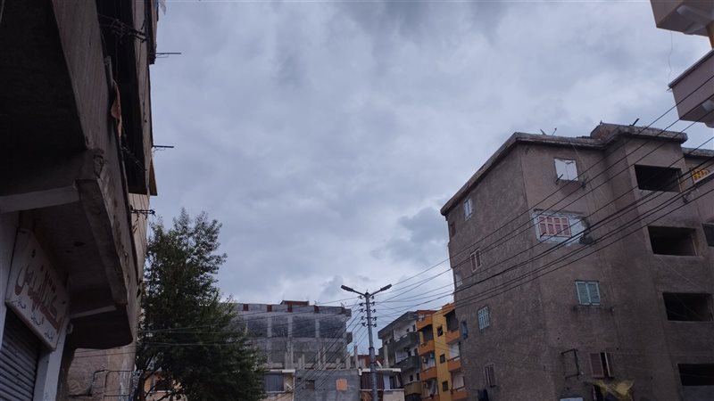 سماء ملبدة بالغيوم