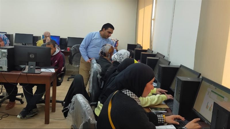 دورة تدريبية بمحافظة