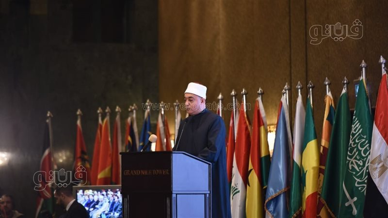 الدكتور نظير عياد،