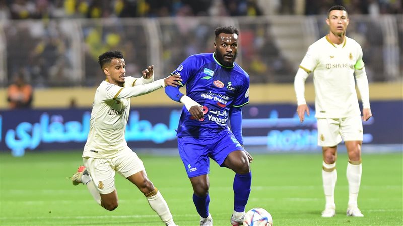 الفتح أمام النصر،