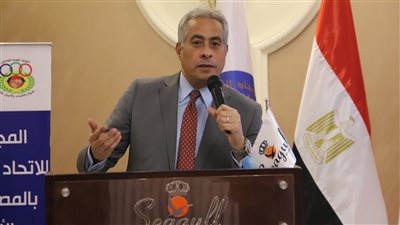 وزير القوى العاملة: على العمال التمسك بـ شعار