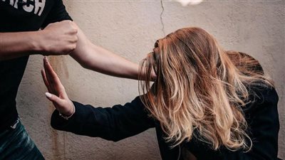 اليوم العالمي لمناهضة العنف ضد المرأة، الصحة تحذر: العنف ضد السيدات يسبب هذه الأمراض