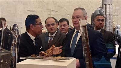 رئيس وزراء رومانيا يزور المتحف القومي للحضارة 