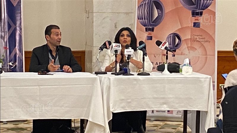 الفنانة هالة صدقي،
