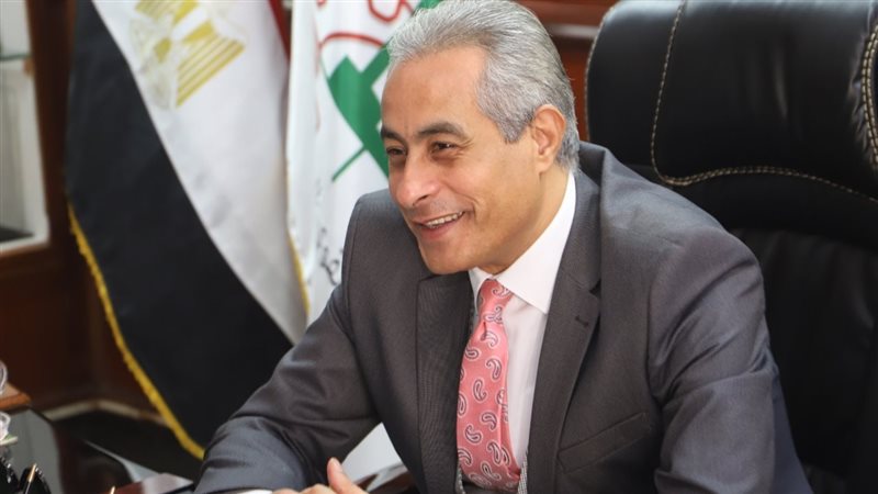 حسن شحاتة وزير القوى