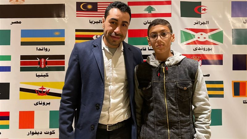 محرر فيتو مع أحد