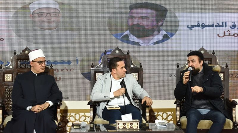 الدكتور نظير عياد،
