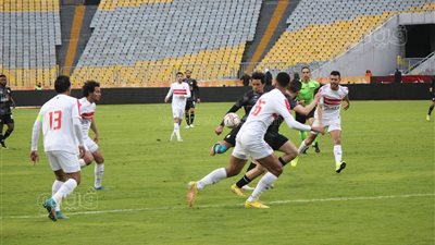 فاركو يحافظ على تقدمه أمام الزمالك بعد 25 دقيقة (صور)