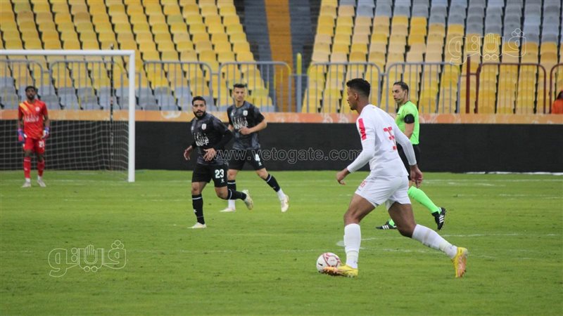 فاركو يحافظ على تقدمه