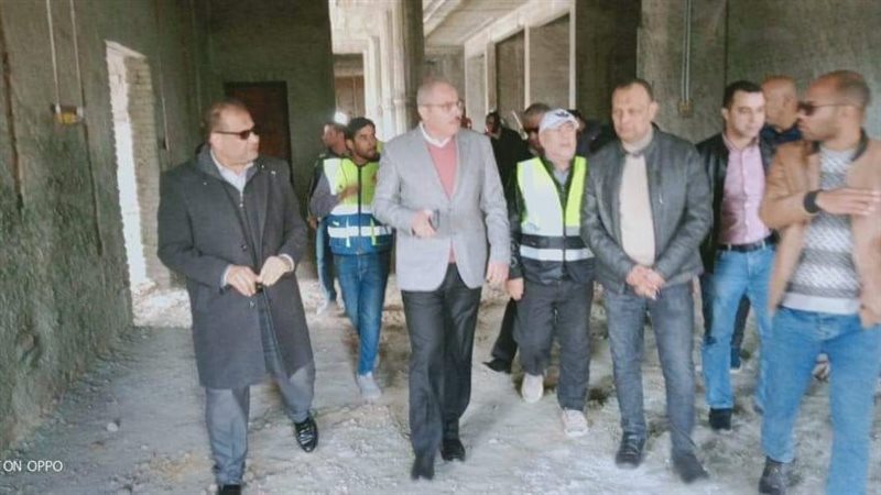 رئيس جامعة القناة
