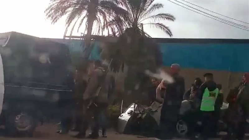  تصادم سيارتين بطريقالسنطة-