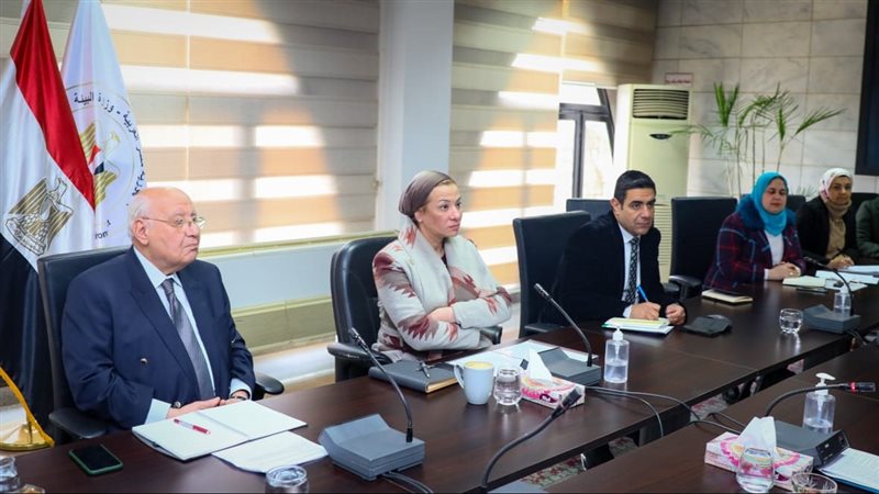 اجتماع وزيرة البيئة،