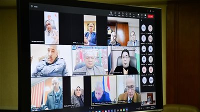 وزير الرياضة يبحث عددا من الملفات مع مديري مديريات الشباب 