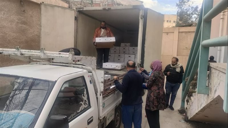 جانب من توزيع المساعدات،