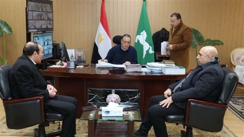 محافظ الشرقية يلتقى