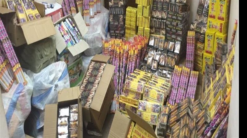 ألعاب نارية، فيتو