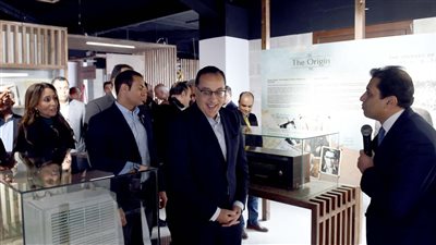 مدبولي يتفقد مصنع كورونا الجديد في 6 أكتوبر 
