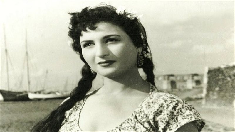 نعيمة عاكف، فيتو