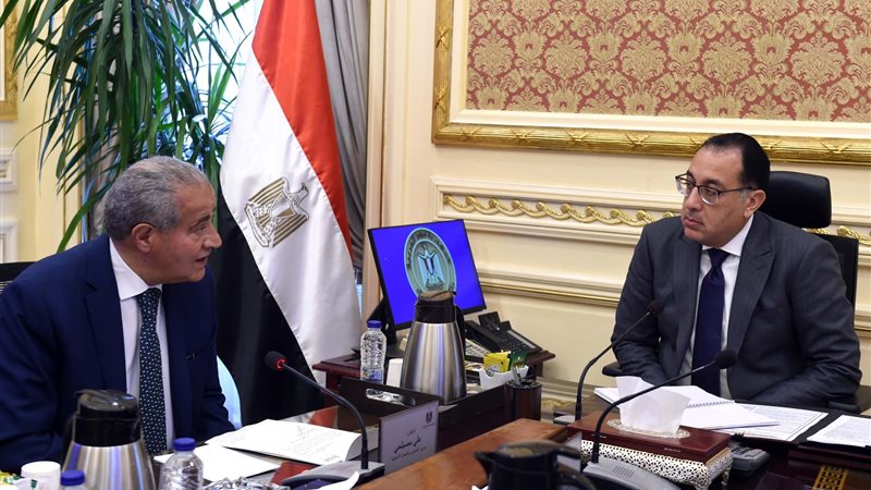 رئيس الوزراء ووزير
