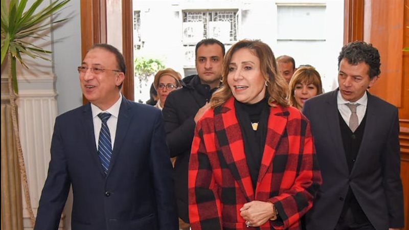 وزيرة الثقافة ومحافظ