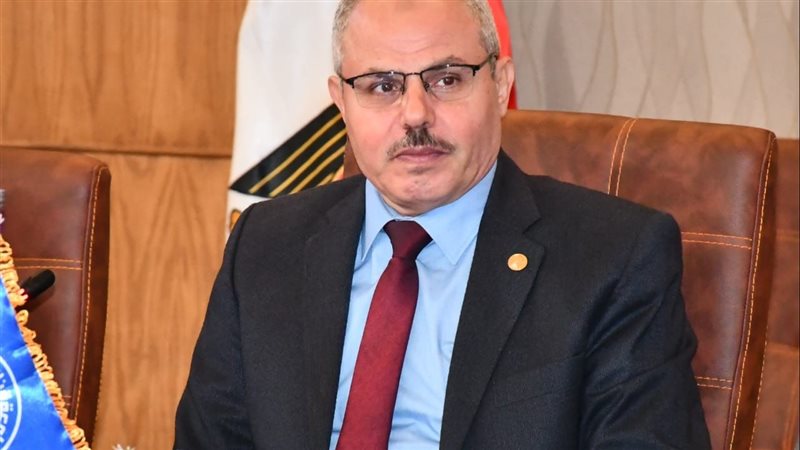 الدكتور ناصر مندور