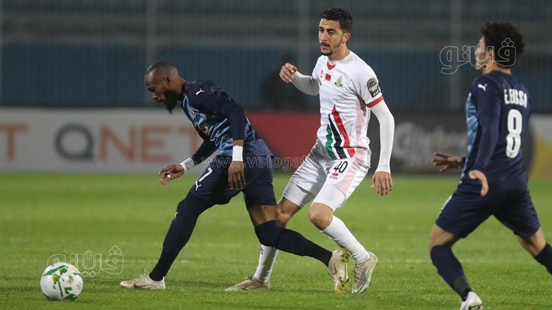 بيراميدز يسقط في