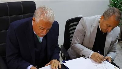 محافظة جنوب سيناء توقع بروتوكول مع جامعة السويس لإنشاء معمل ضبط جودة
