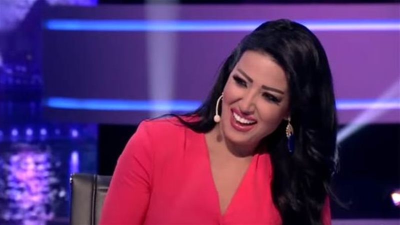 الفنانة سمية الخشاب،