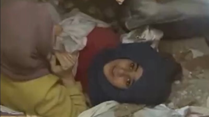  لحظة إنقاذ سيدة