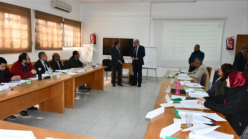 جانب من فعاليات الدورة،